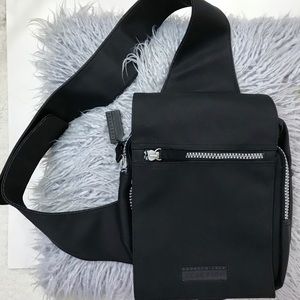 Kenneth Cole Crossbody Black Messenger Bag